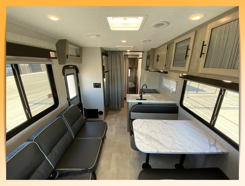 MountComfortRV's tweet image. ATTENTION CAMPERS! WE HAVE A RENTAL AVAILABLE! We have a Coachmen Freelander 27QB available for Memorial Weekend. Call #mountcomfortrv now at (800) 899-6676 if you are interested! Visit our rentals page for more information: mountcomfortrv.com/--rentals
#rv #rvrental #memorialday