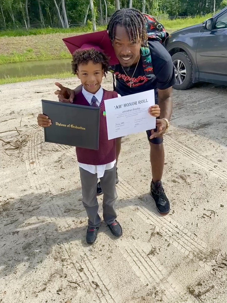 TizzleiAm7's tweet photo. So Proud Of You Son, Major Congratulations…. You’ve Been Striving In School, I Love It Man ❤️ https://t.co/DqLijSTZ7D
