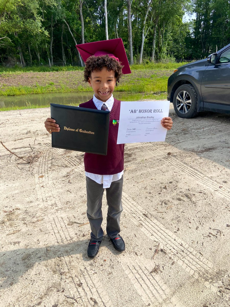 TizzleiAm7's tweet photo. So Proud Of You Son, Major Congratulations…. You’ve Been Striving In School, I Love It Man ❤️ https://t.co/DqLijSTZ7D