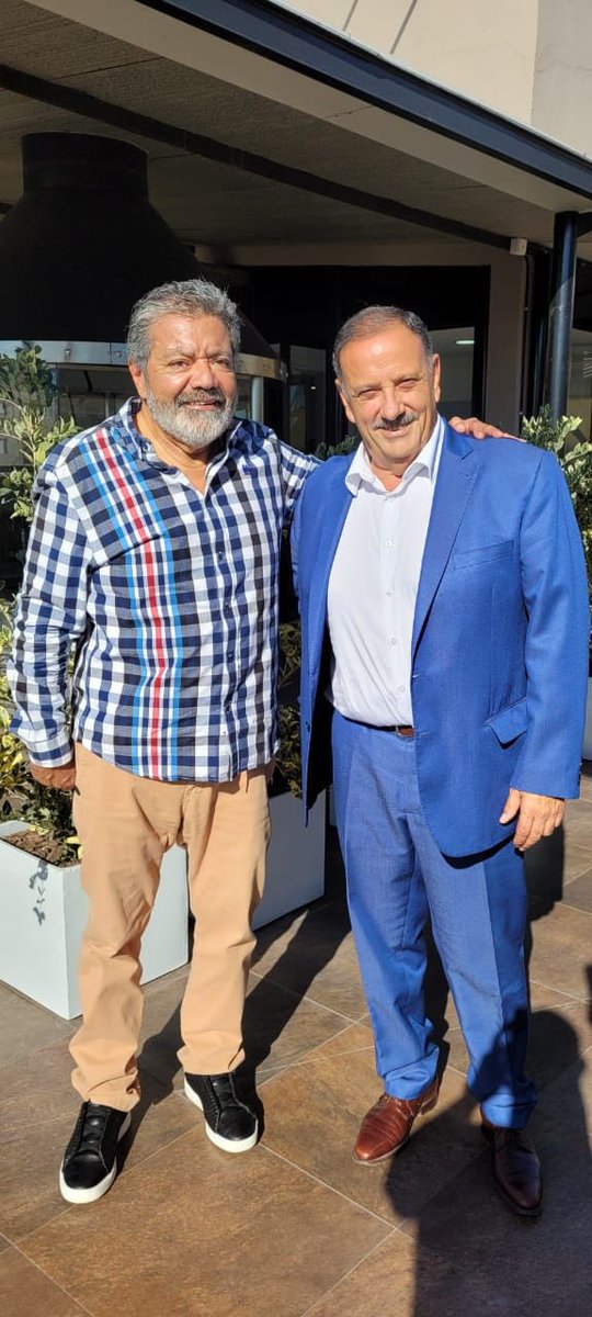 ArielPuy's tweet photo. Junto a @QuintelaRicardo y @TeresitaMadera, compartimos un ameno almuerzo con @gmuocra, líder de la UOCRA, uno de los sindicatos más fuertes del país.
Abordamos temas referidos al proyecto de provincia que lidera Quintela y su proyección hacia el futuro, en un nuevo mandato ratificado por la voluntad popular.
Además, dialogamos de la actualidad política, los pasos que debemos seguir como Frente rumbo a las elecciones generales y sobre el Congreso Nacional del PJ que se realizará mañana, donde participarán los representantes de todas las provincias argentinas, en un verdadero encuentro federal del peronismo.