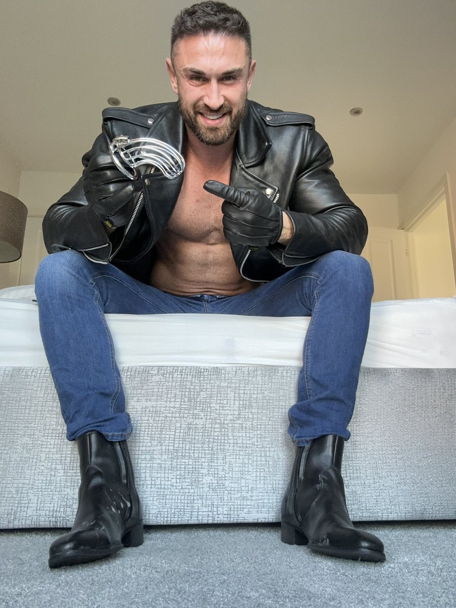 the-findom-king-on-twitter-i-got-a-great-game-lock-it-and-throw