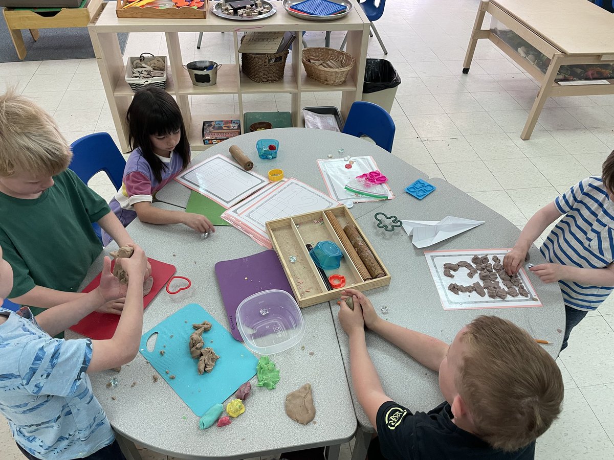 KinderChickadee's tweet photo. Thank you to all those who have donated playdoh to our classroom. We use it well https://t.co/NAOC9kIfh8