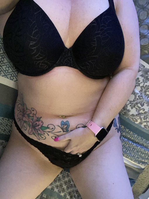 It&rsquo;s a masturbation Monday!  Come on over to https://t.co/E1CJZr4NBz and https://t.co/YAoHK7lJ0z to see