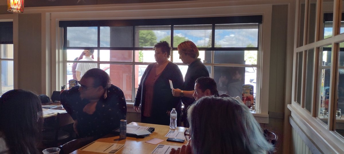 g2762rt's tweet photo. Bar AOR meeting in @Chilis #Menaul
#ATLs
#ChilisCommitment
#SenceOfBelonging
#ChilisLove
@tjposthuma
@JoeSing50728300
@JBarraza6
@train3rgirl
@twchilihead https://t.co/jXubv2wDRa