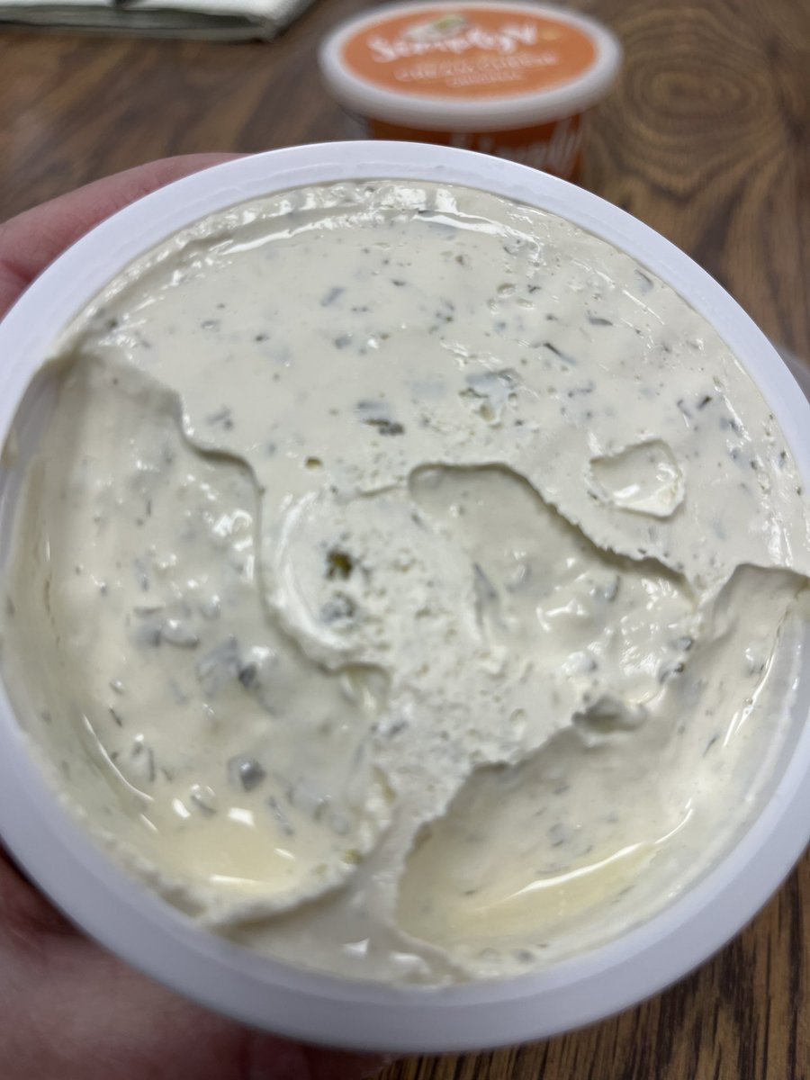 anson_ag's tweet photo. That cream cheese 🥯 on your bagel could come from #vt. Great visiting with Franklin Foods in Enosburg Falls: https://t.co/kfdMFeqMQv This innovative company supplies cream cheese across the U.S. They also are on the cutting of making planted based cream cheeses. #thinkvt https://t.co/6wZLYlg744