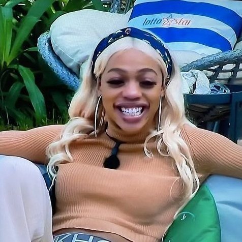 bebi_toxic's tweet photo. @RealKhosiTwala We all know which wig is at work 😂😂😂
KHOSI THE PACESETTER 
KHOSI TWALA CHAPTER 26
#KhosiTwala
#BBTitans https://t.co/tcDK7WiSYK
