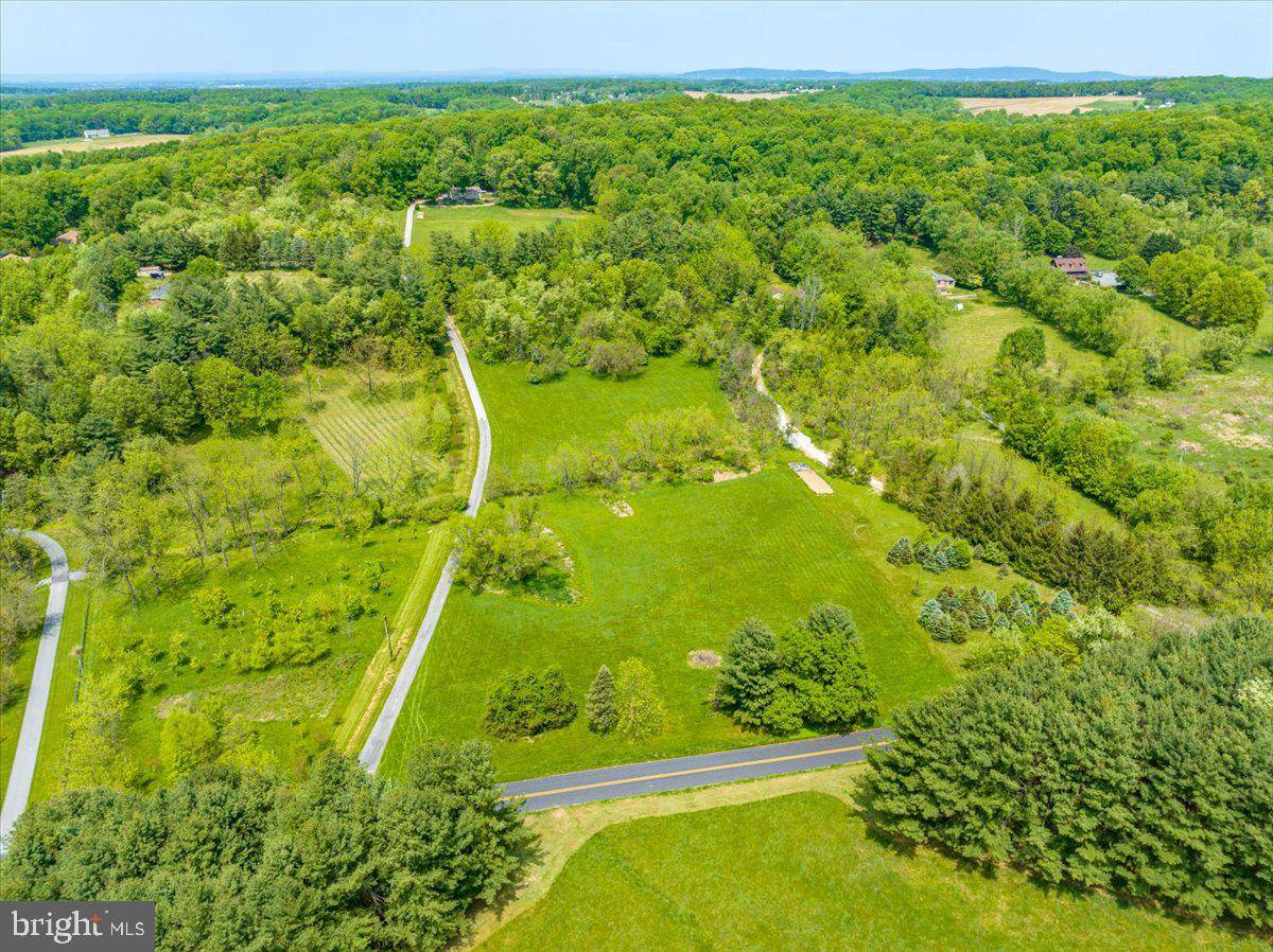 ARealEstateTips's tweet photo. 416 LEPPO RD, Westminster, MD 21158 just hit the market! Take a look at this awesome space: https://t.co/3Eq0umuMv0 https://t.co/RsQxJcz2Iq