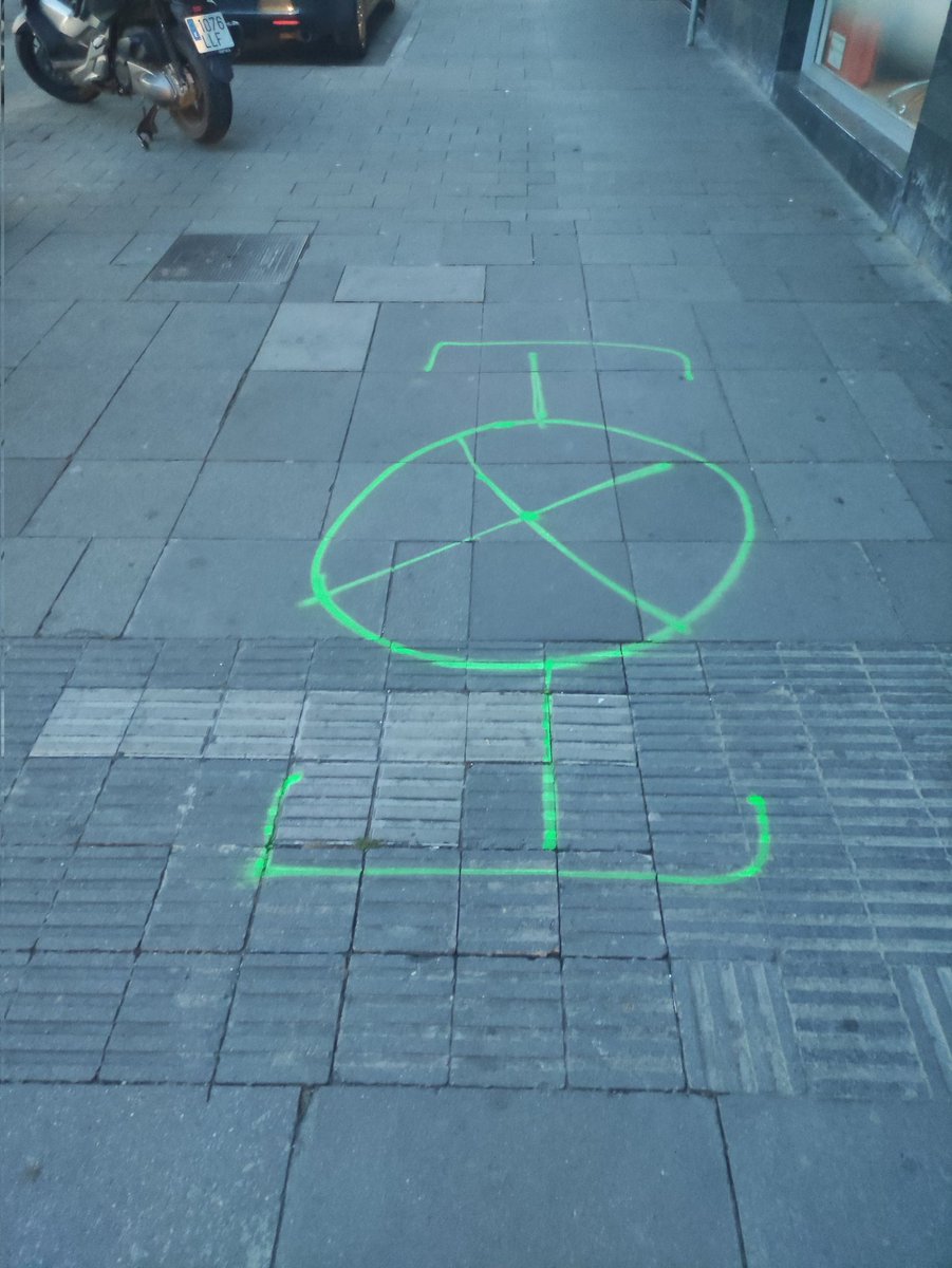 monxocat's tweet photo. Fer obres no té res a veure amb les bretolades, ni en malmetre el patrimoni, ni el bé comú... Així no Pere, així no!! https://t.co/9MW3FkkvqS