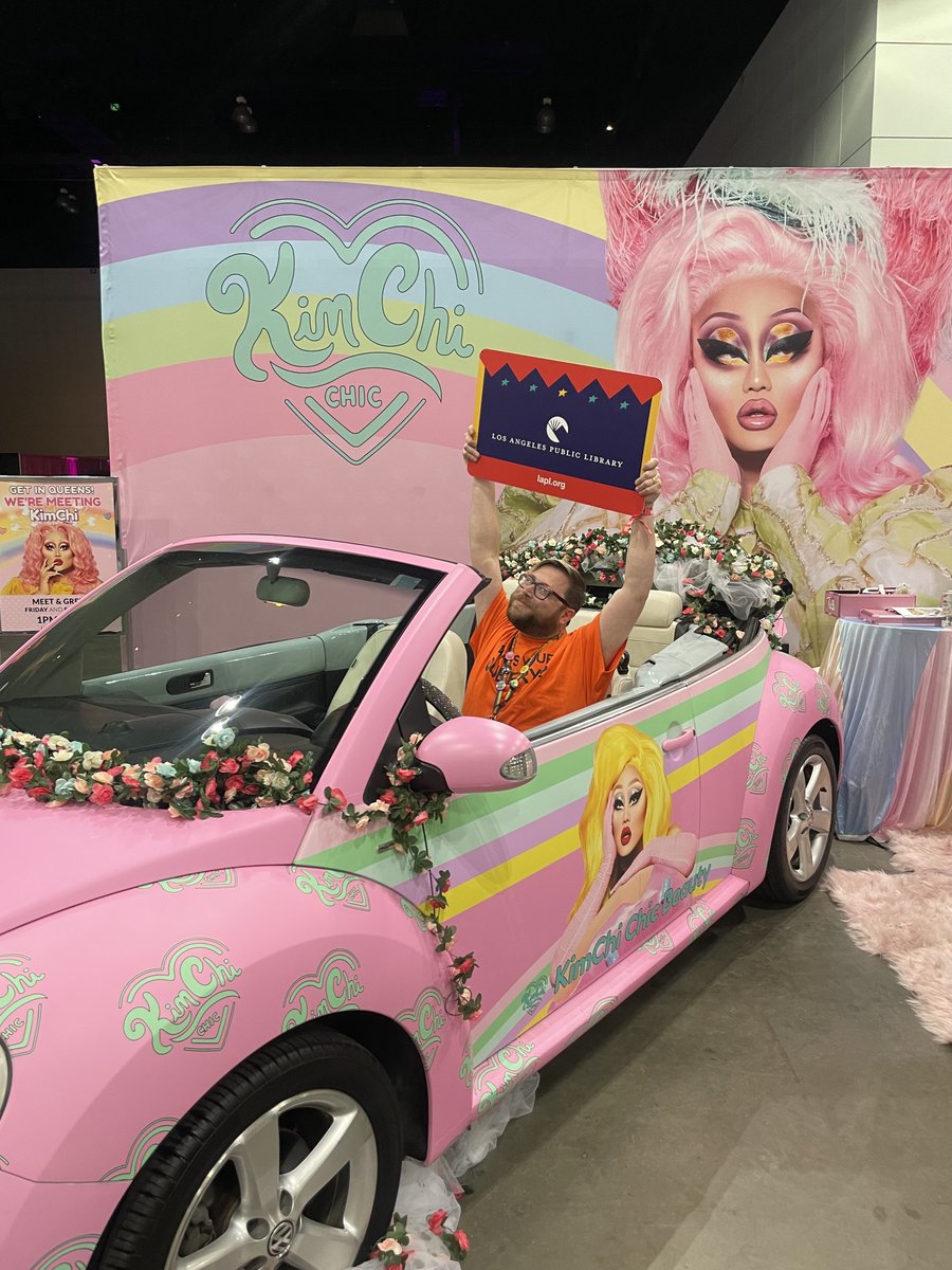 LAPublicLibrary's tweet photo. Thank you to all who visited our booth at @RuPaulsDragCon this past weekend! ✨ We had an amazing time celebrating with you! @WorldOfWonder #thelibraryisopen
#readingisfundamental https://t.co/i7jnSLfakY