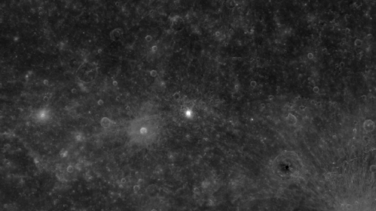 bitsofmercury's tweet photo. Mercury, latitude: 2.7 longitude: 143.7, 381.7 km wide, https://t.co/XfewqnOqxZ https://t.co/j1NLanxcqd