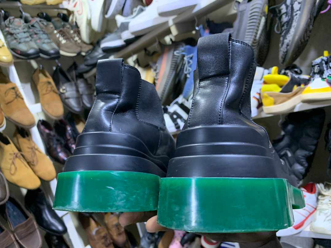 abramenz's tweet photo. Bottega venetta Low
Black/green
Available 
To perches call/dm 
0789985308 https://t.co/nTrupvTKAi