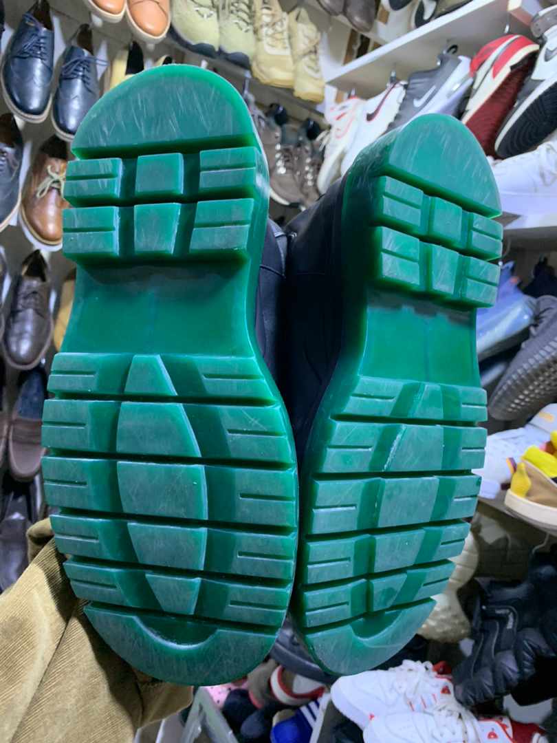 abramenz's tweet photo. Bottega venetta Low
Black/green
Available 
To perches call/dm 
0789985308 https://t.co/nTrupvTKAi