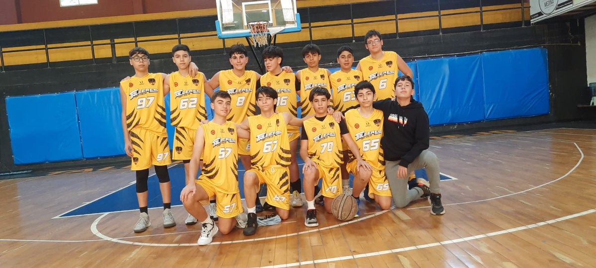 CATalleresTV's tweet photo. 🏀 #DivisionesFormativas #FBPT
📌 Fecha 9
🟡 Talleres Amarillo🆚 Independiente
👉 U13: 47-67
👉 U15: 36-62
👉 U17: 76-55
⚫️ Tucumán BB 🆚 Talleres Negro
👉 U12: 55-53
👉 U15: No se jugó
👉 U17: No se jugó
#CunaDelBasquetTucumano💛🖤 https://t.co/S9bcr2CXV4