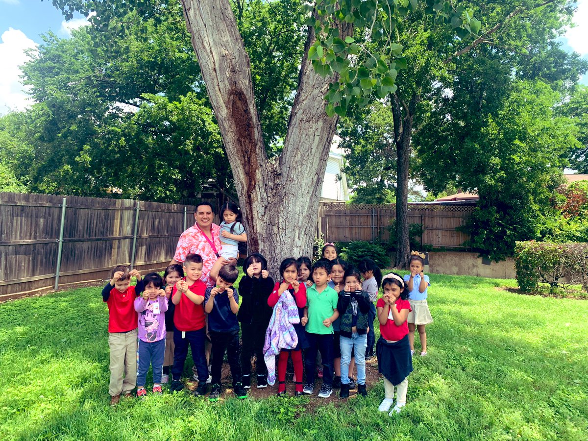 MrsFloyd0419's tweet photo. Join us at Kinkeade  for our 2023 DeStress Fest this week (May 15-19) @KinkeadeECS @sunstonelcvp @IISD_Wellness @SEL_Champions #Yoga #NatureWalks #ColorMeCalm #HealthySnacks #DYIStressBalls #PaintingWithoutATwist  #Smoothies #Aromatherapy #JewelryBar #Massages #HennaArt  #Flowers https://t.co/VIdDlj4ZkZ