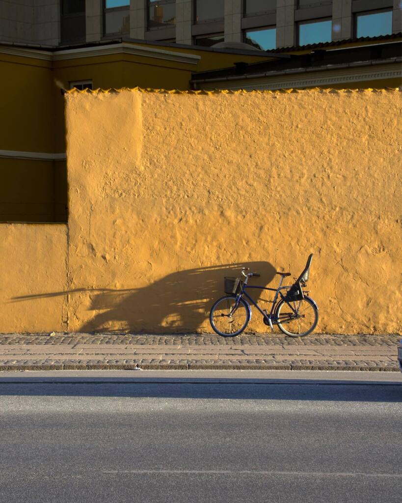 knut's tweet image. Bicycle. Taken in April 2022 on Rosenørns Allé in Copenhagen. instagr.am/p/CsRomxNM3Vm/