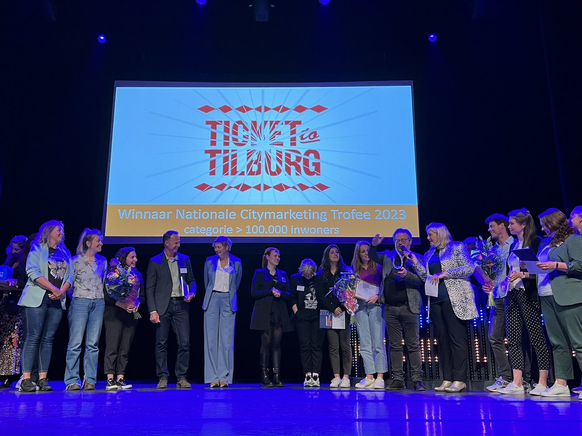 IsabelMosk's tweet photo. Ook werden de nationale citymarketing awards uitgereikt aan de steden onder 100.000 inwoners en met meer dan 100.000 inwoners. De grote winnaars: Schiedam en Tilburg 🎉 @NCNL https://t.co/UI4r1yXtXA