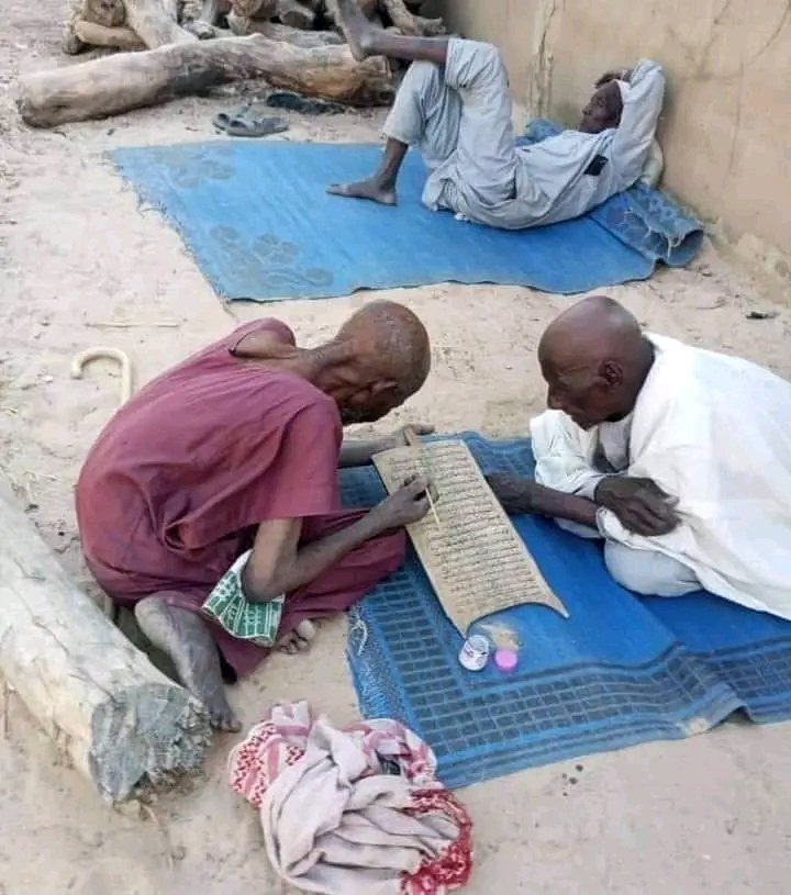 MuhdYahyaFodio's tweet photo. It is never too late to learn how to recite the glorious Qur'an.

Knowledge is light of life https://t.co/19NdVksdy7