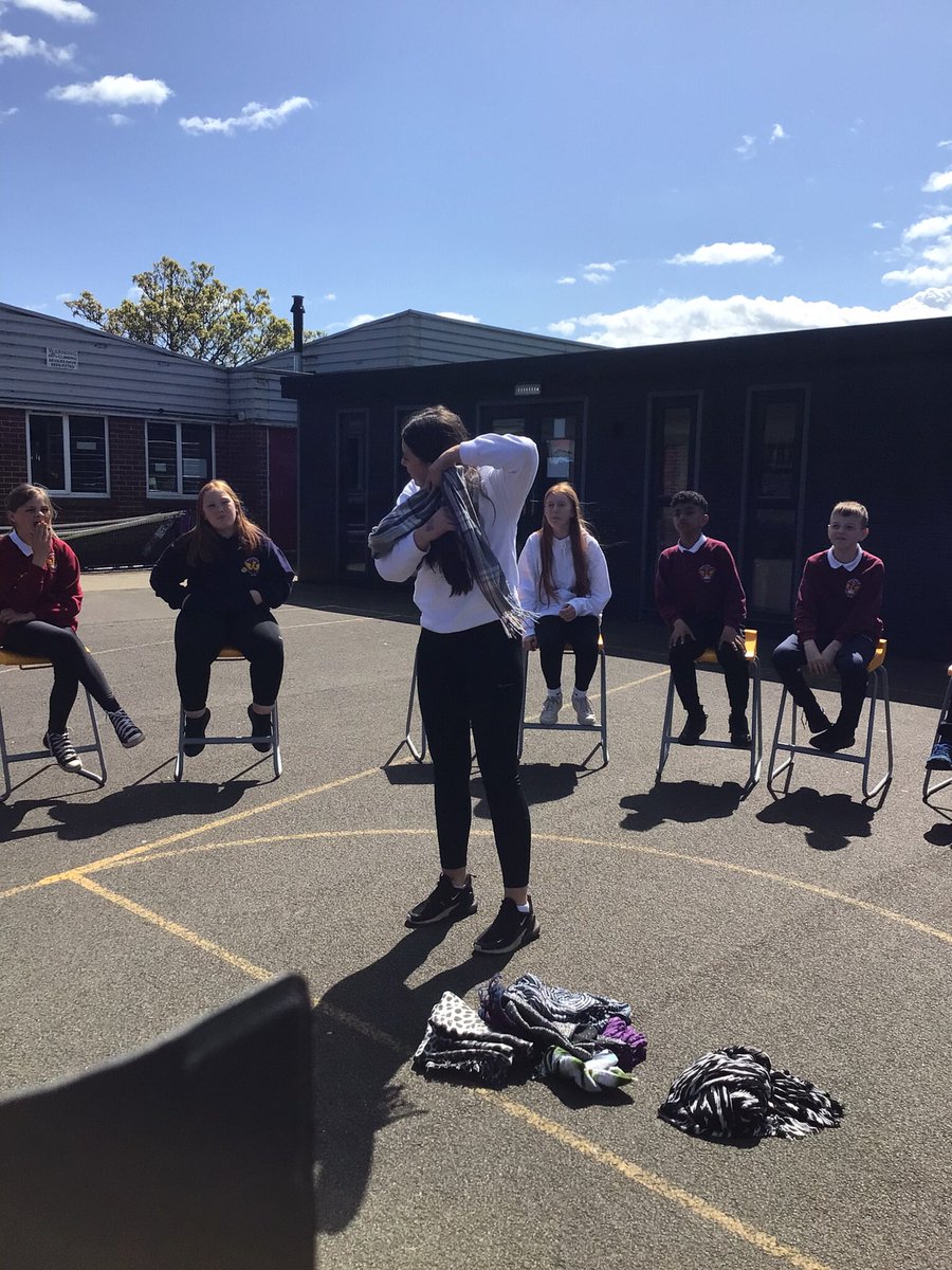 WellfieldMiddle's tweet photo. 8Armstrong loved sitting in the sunshine playing  drama games today as part of Well-being Week. We particularly enjoyed  ‘The sun shines on….’ &amp; ‘This is not a scarf!’  #WMSWellbeing #drama #selfconfidence #fun #selfCare https://t.co/I1xKOU1hFY