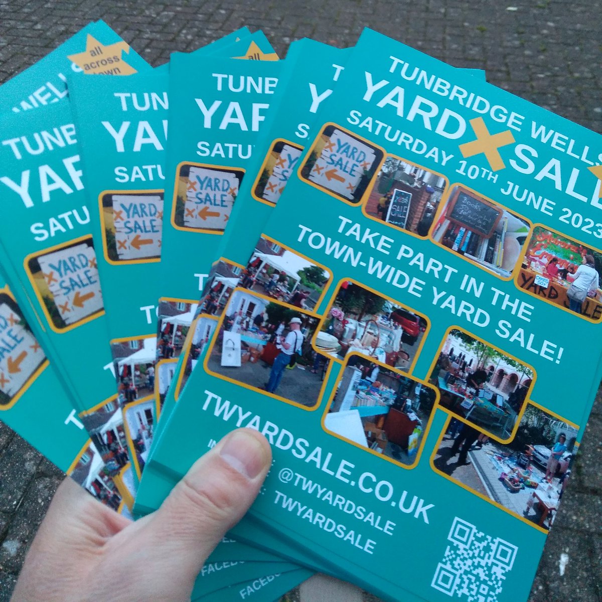 nick_pope's tweet photo. Doing a spot of leafleting for @TWYardSale...
#tunbridgewells #townwide #yardsale #declutter #passon #reuse #newlife #charity
Partner charity: @TWMHR
Sponsor: @bowdesignprint https://t.co/75n20g8Rja