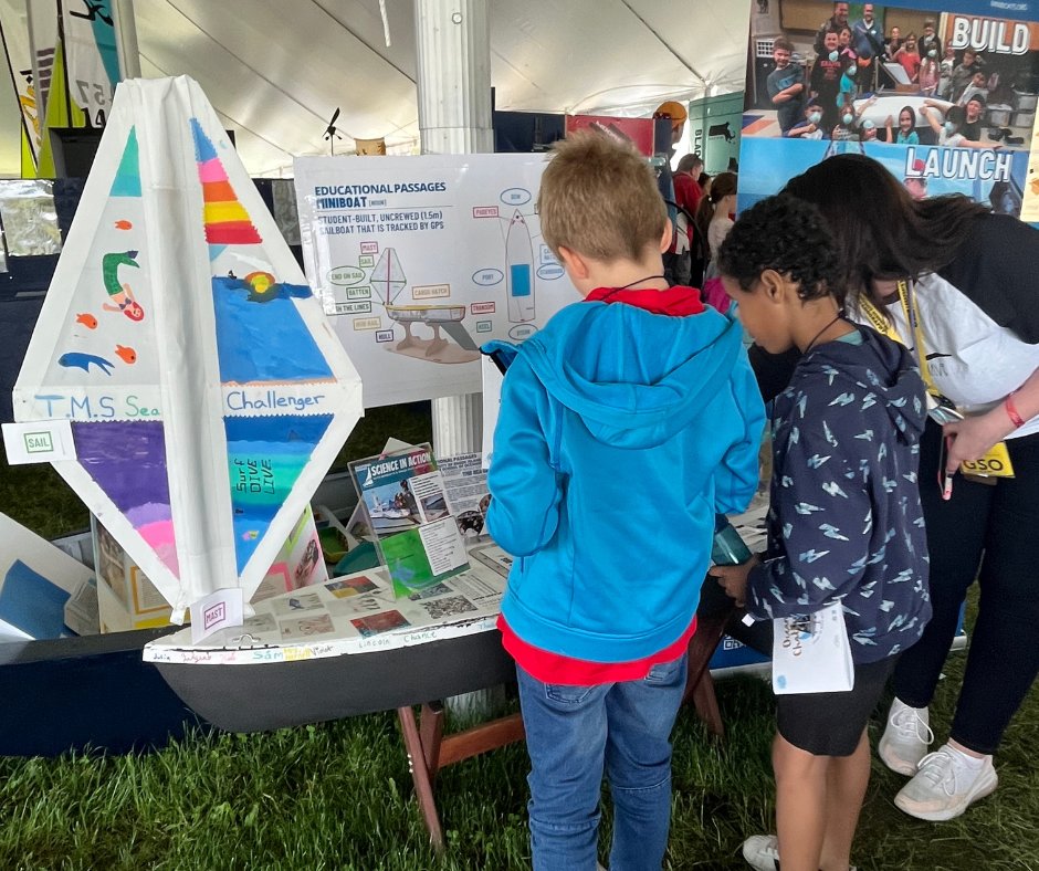 URIGSO's tweet image. ⛵️🌊 We are so excited to bring the TMS Sea Challenger, built by Thompson Middle School students, to @theoceanrace stopover in Newport this week! Stop by the Exploration Zone to check out the #miniboat, make predictions on where it will travel &amp;amp; sign the notebook! @miniboats