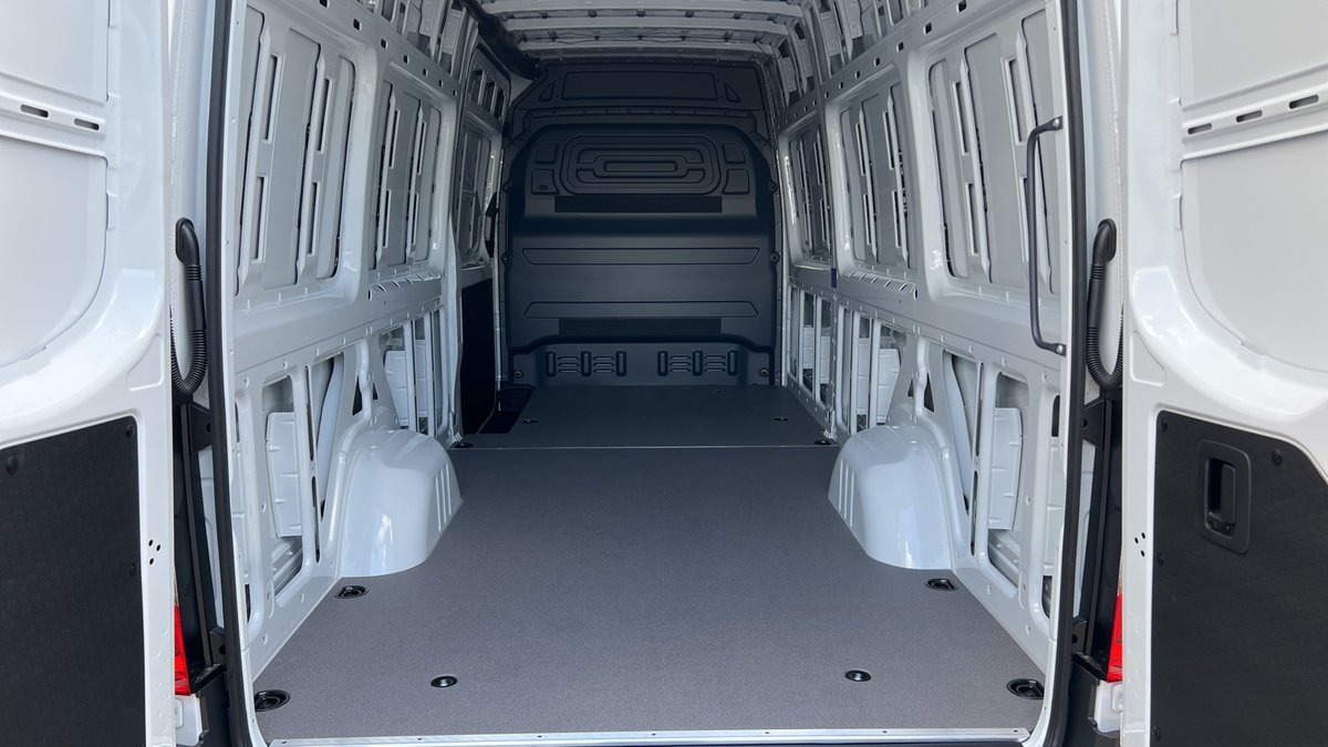 MarshallMercCV's tweet photo. #VanOfTheWeek at Marshall #Mercedes #Benz #Southampton is this BRAND NEW Mercedes Benz L3 H2 Progressive RWD Sprinter fitted with Cruise Control, Apple CarPlay/Android Auto and all the newest technology.
Call 023 8008 9550 or visit https://t.co/pUQONRZFoJ to find out more. https://t.co/ABsg6weO7Z