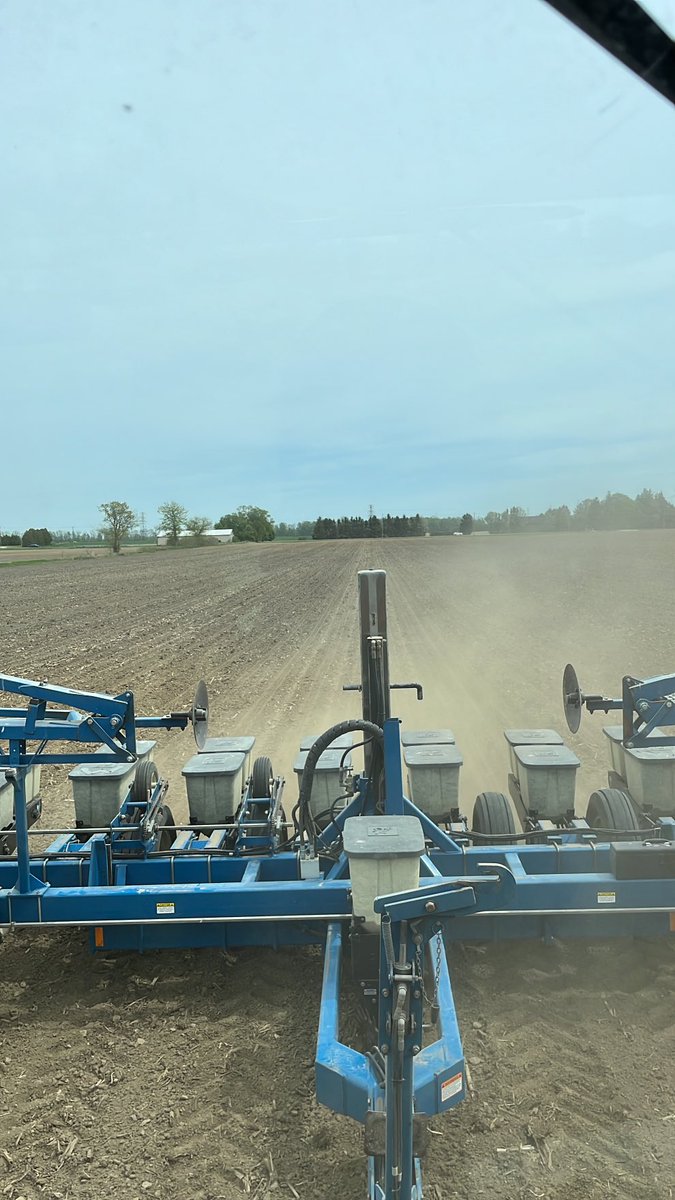 New things coming ⁦<a href="/SWAgromart/">Southwest Agromart Ltd.</a>⁩. Soybean plot planted yesterday. ⁦<a href="/StineSeed/">Stine Seed Company</a>⁩