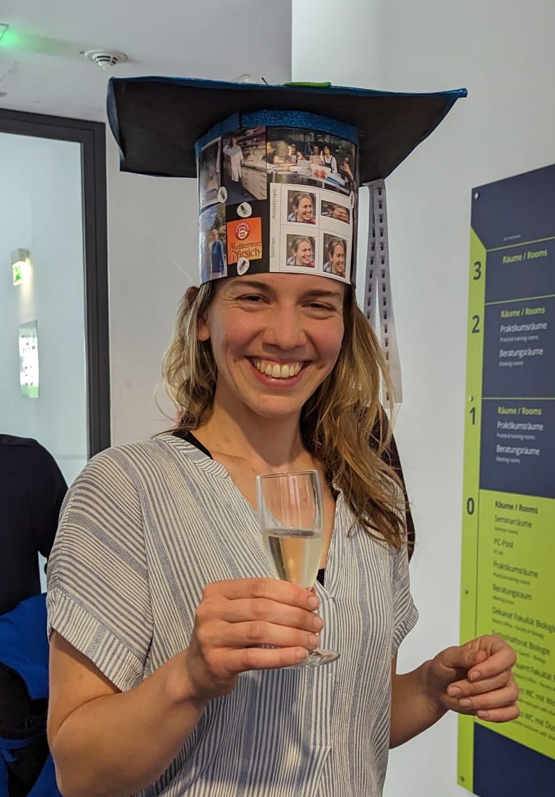 Big congratulations to our outstanding PhD student @_JFuhrmann_ who very successfully defended her thesis today! <a href="/PoLDresden/">Physics of Life Dresden</a> <a href="/mpicbg/">MPI-CBG Dresden</a> . Jana started her journey in the <a href="/eaton_lab/">EatonLab</a> and bravely continued in my lab. Accomplished so much and soon the papers will follow! Enjoy your day!