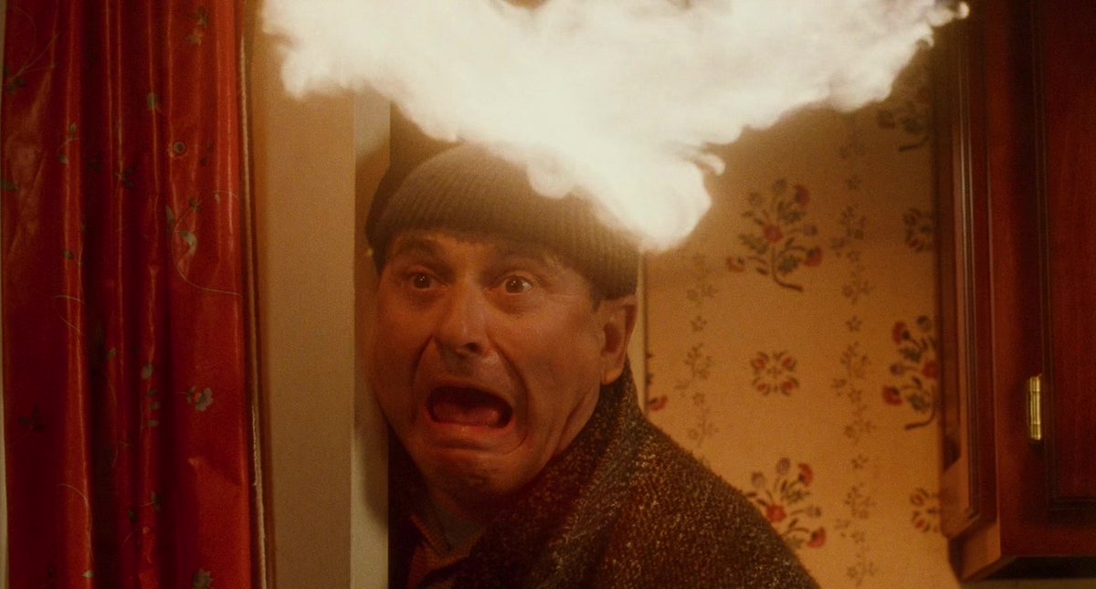 HomeAloneFrames's tweet photo. Home Alone by John Hughes - frames 117589 to 117592 of 148019.
#homealone #homealoneframes https://t.co/trG1CpEHYe