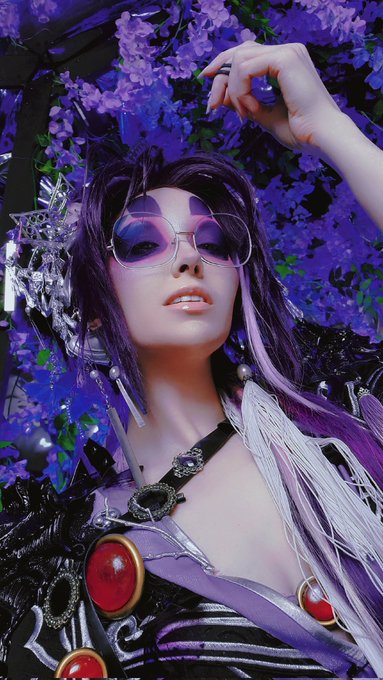 Character | vs | Cosplayer!  I need my glasses to see ALL THESE HEKKIN D10S IM ROLLIN to try n survive<a href="/tag/twitch"class="tags"><span>#twitch</span></a><a href="/tag/ttrpg"class="tags"><span>#ttrpg</span></a><a href="/tag/dndcharacter"class="tags"><span>#dndcharacter</span></a><a href="/tag/exaltedrpg"class="tags"><span>#exaltedrpg</span></a>