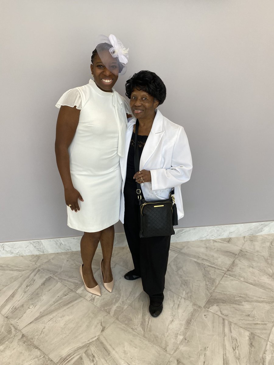 SameciaB's tweet photo. I am everything I am because she loved me! #happymothersday #brownsuga #mothermary #marymaryquitecontrary #shedontplayaboutme #muriel https://t.co/t58Qi4v8ql