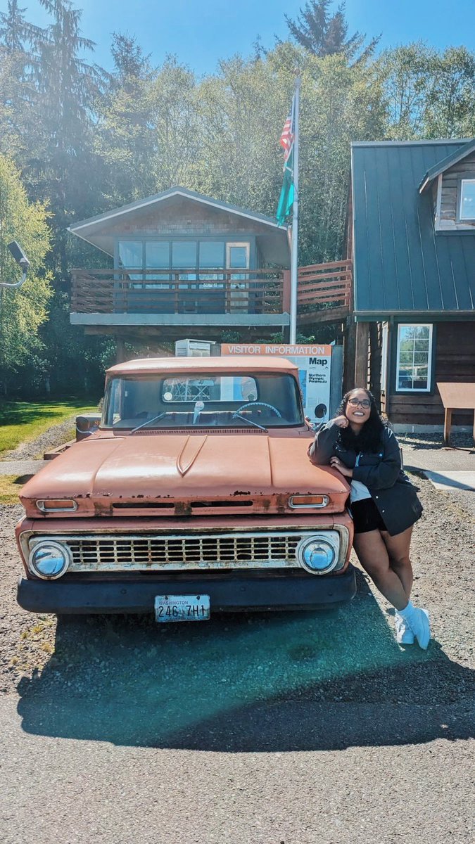 helloerikita's tweet photo. Got to live out my Twilight dreams over the weekend and FINALLY visit Forks, WA! ✨ https://t.co/fg6uss4Xd2