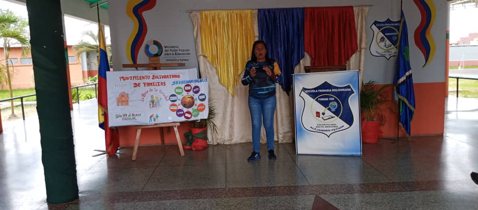 Cdcepsj2023's tweet photo. Realizado el I Congreso Pedagógico del MBF en la E.P.B Alejandro Petión del @Cdcepsj2023 la familia y su rol fundamental en la sociedad actual el docente en su integración @NicolasMaduro @_LaAvanzadora @GobLizeta @laya_florvidia @Zonaeducadelor1 https://t.co/Qf0n4u9bWy