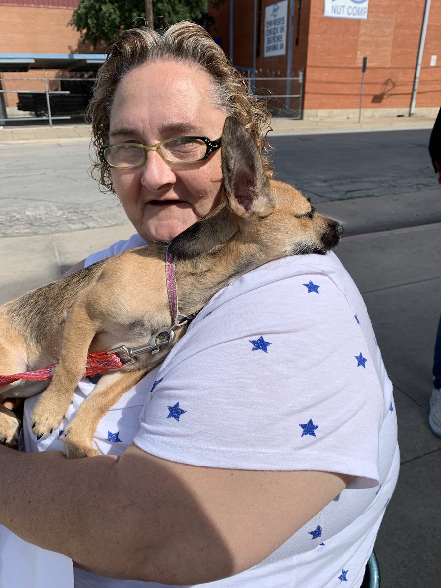 SpayNeuterNet's tweet photo. This past Saturday we had a vaccine clinic at @TheBridgeHRC offering vaccines, microchips, nail trims, testing, and preventatives.
Thank you to the Byrne Family Foundation Trust and @GiveWisely. Their support helps make events like these happen.
#CFTImpact https://t.co/qi5aleWYM1