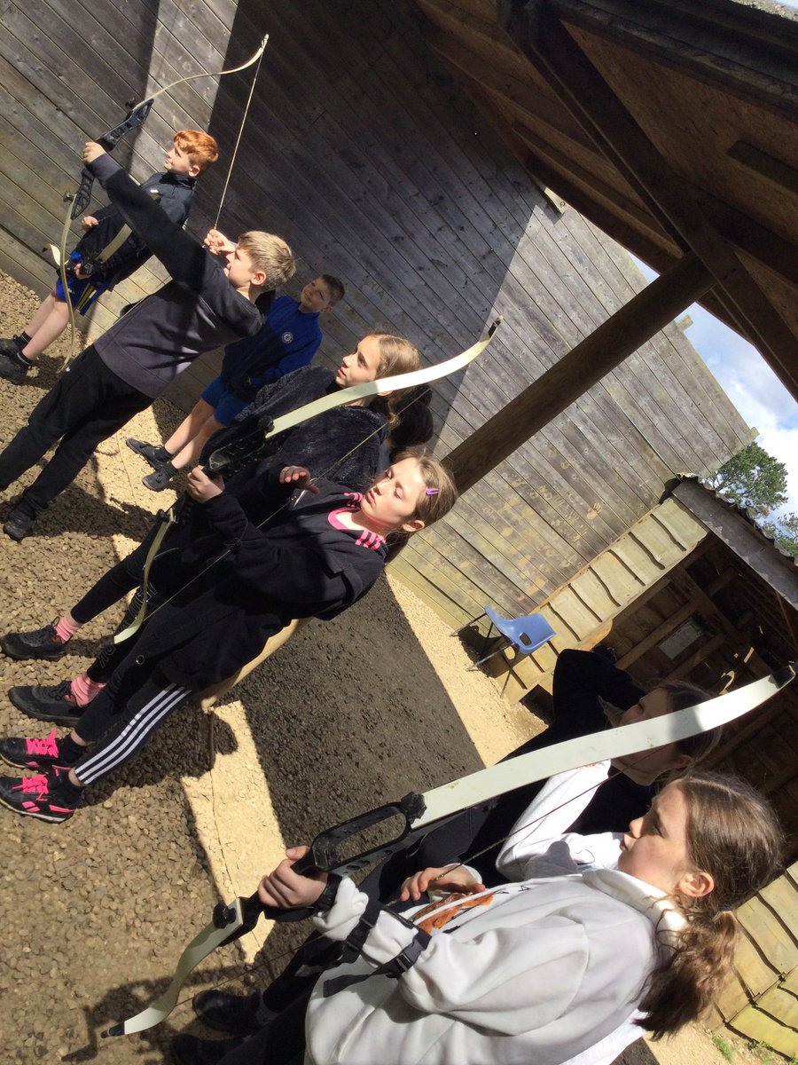 Archery 🏹 with this lot this morning <a href="/PGLTravel/">PGL Schools & Groups</a> #teamainthorpe #ainthorpeontour