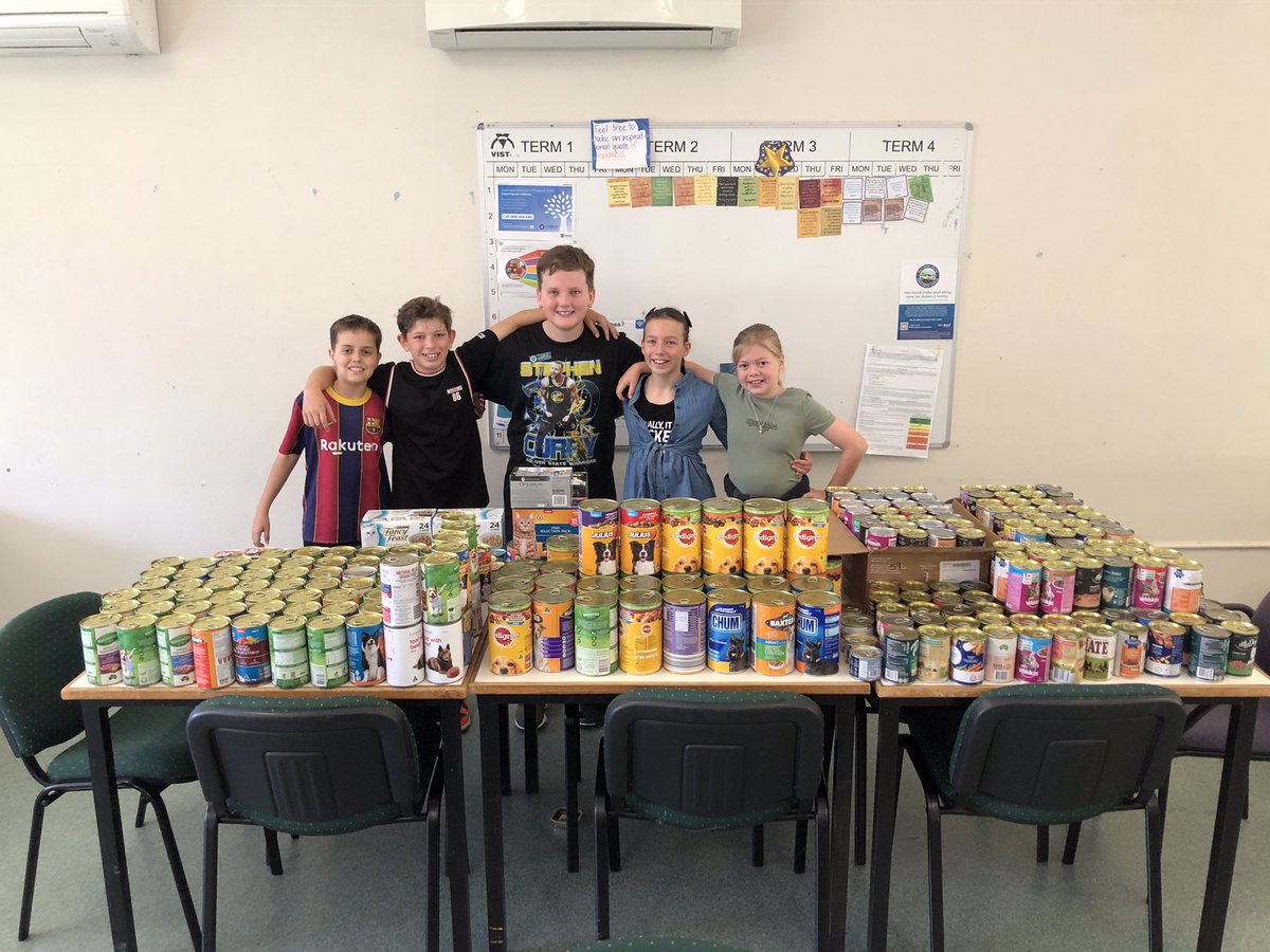 FernyHillsSS's tweet photo. Last Friday’s 400 Cans for K9s &amp; Cats was a huge success. Students, staff &amp; families collected 613 cans of pet food that will be donated to RSPCA animal shelter at Wacol. What a mammoth effort! Congratulations to our Senior Leaders for coordinating this project. https://t.co/EdqoVlw7OK