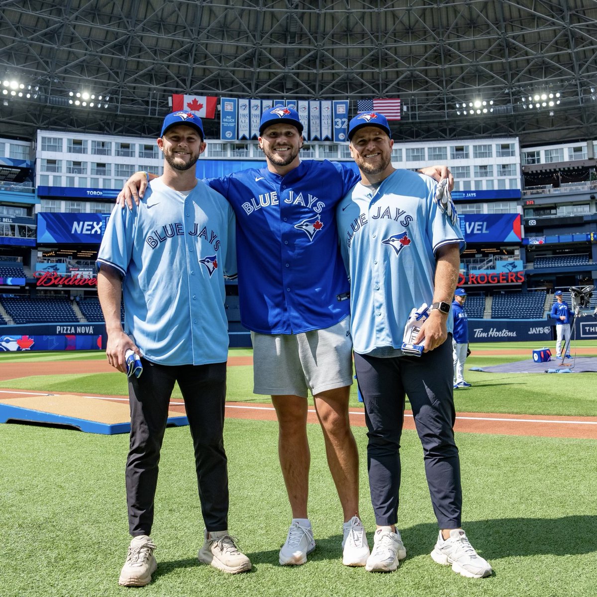 The boys go to the @BlueJays game! ⚾️ #NextLevel | #BillsMafia