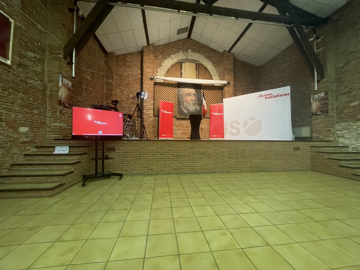 Premier Conseil National des Jeunes Socialistes après le Congrès le Lille. L’occasion d’échanger sur l’éducation, le harcèlement, l’Europe et bien d’autres sujets encore ! 🌹🌹

#cnjs <a href="/lesJeunesSoc/">Les Jeunes Socialistes</a>