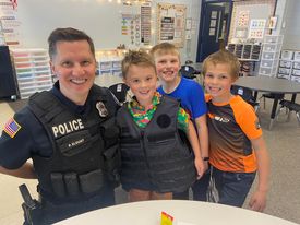 Officer Blount came to visit and spend lunch with the winner of a spaghetti dinner fundraiser experience with a few friends. Extra bonus: Donuts from Dunkin! :) #wcsflight #dunkindonuts <a href="/SarahLindh/">Sarah Lindh</a>