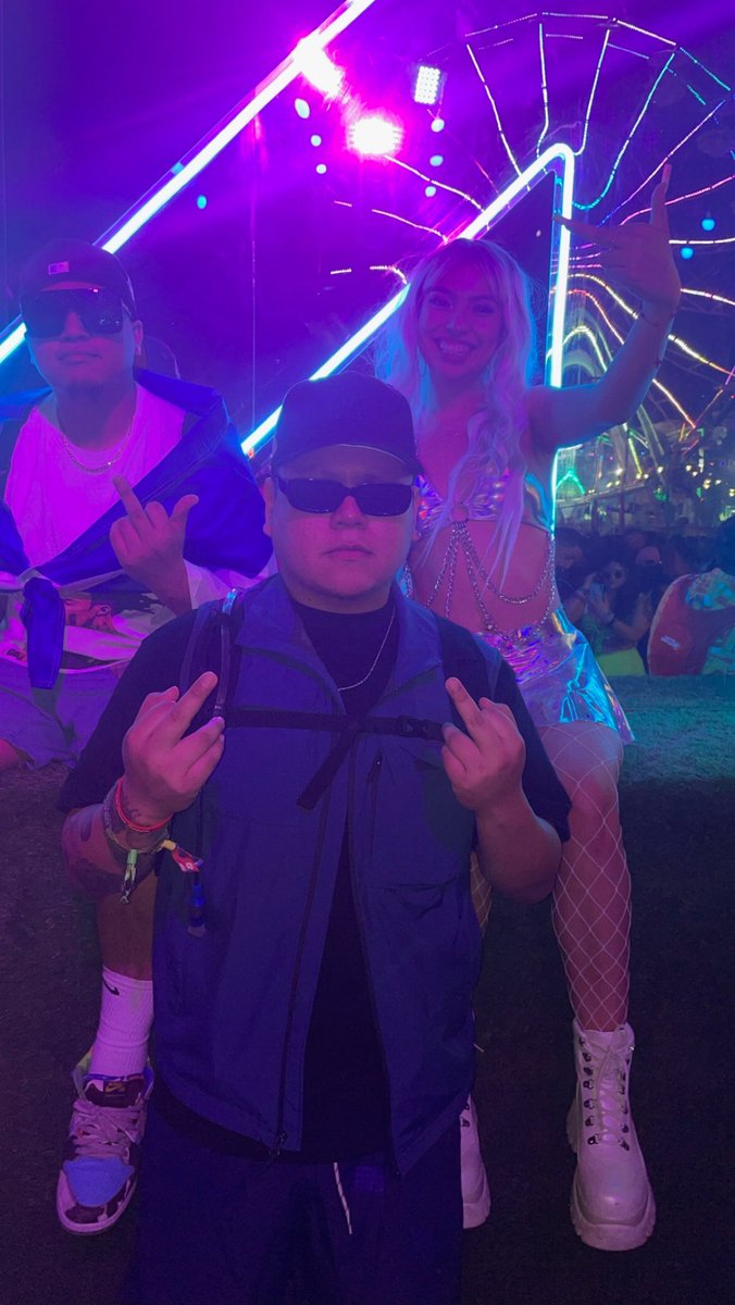 8raymond6's tweet photo. It’s about that time of the year 🤮 https://t.co/y8ruOYWPIV