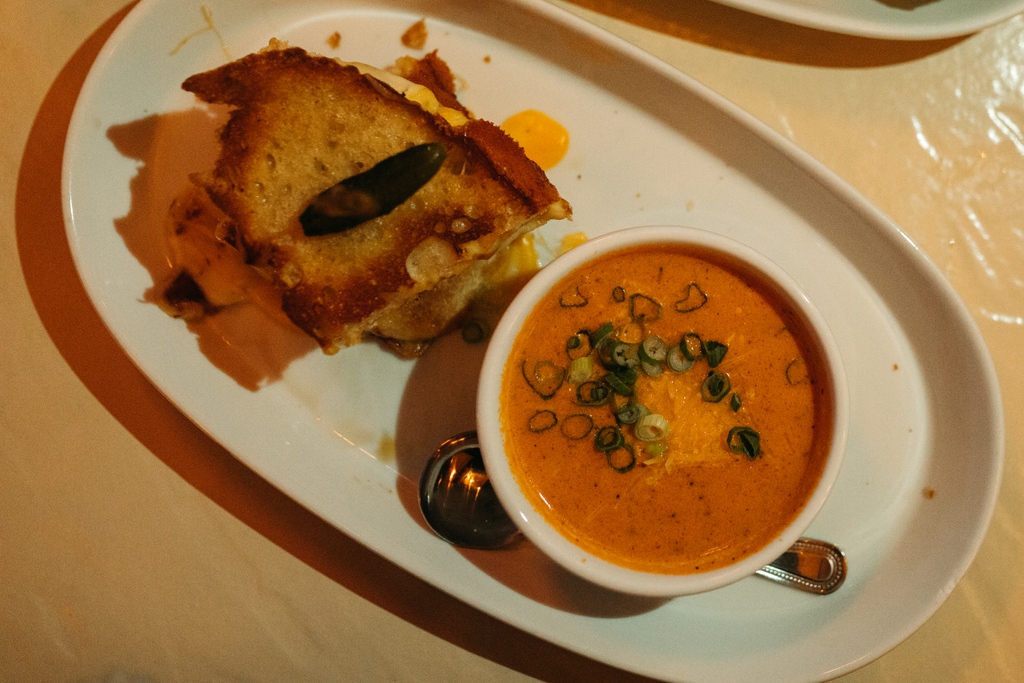 The best grilled cheese and tomato soup on the Monterey Peninsula. 

📸 @merrissahumble
#foodie #instafood #foodstagram #forkyeah #foodphotography #instagood #igfood #eatingfortheinsta #eatfamous #nom #instayum #foodpic #foodlover #foodpics #f52grams