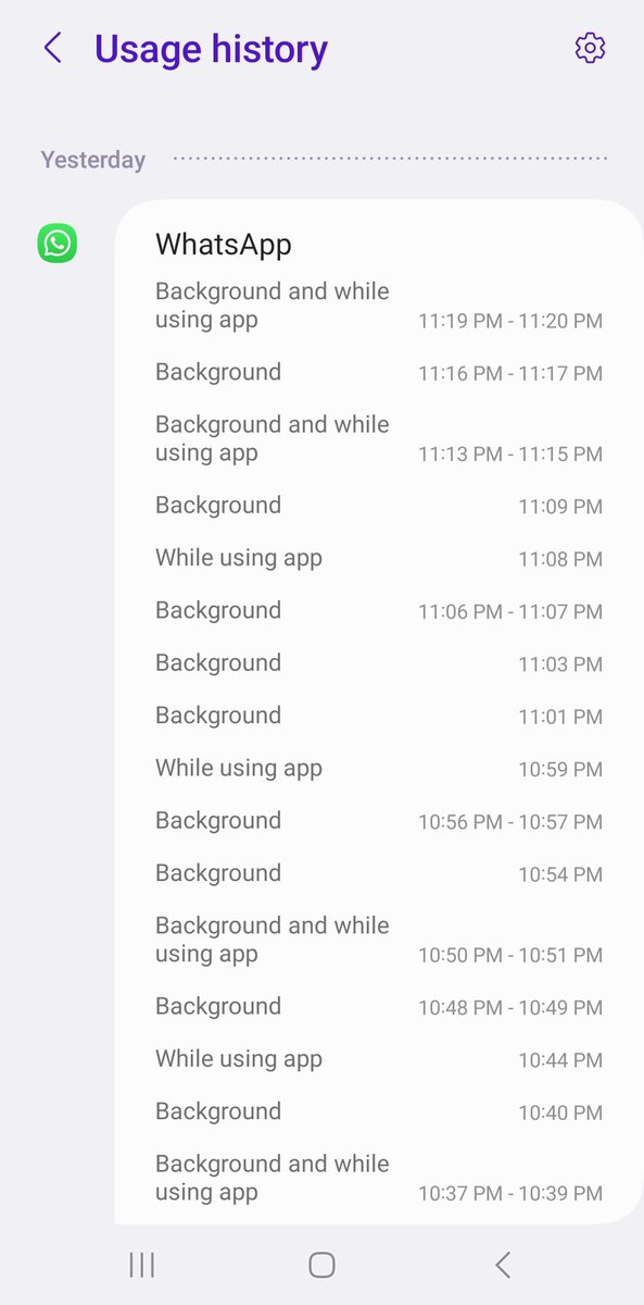 Rexyrolle's tweet photo. @foaddabiri #whatsapp accessing microphone in the background even when not* in use. Permissions set to use only*while using app. https://t.co/9rKMZwrRPq