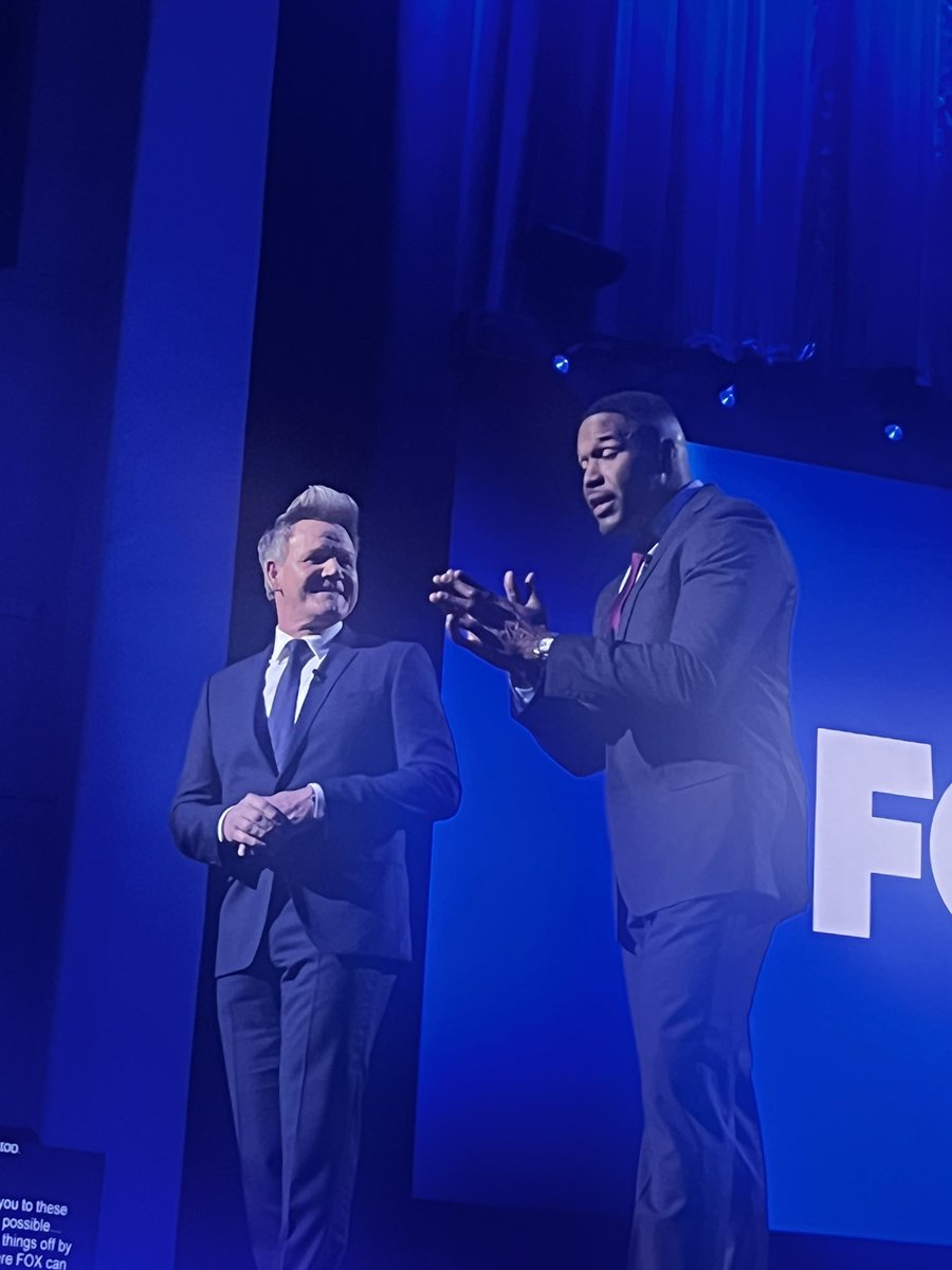GaryMLevin's tweet photo. Michael Strahan and Gordon Ramsay, odd couple, at #foxupfronts https://t.co/V4hyC7a1IF