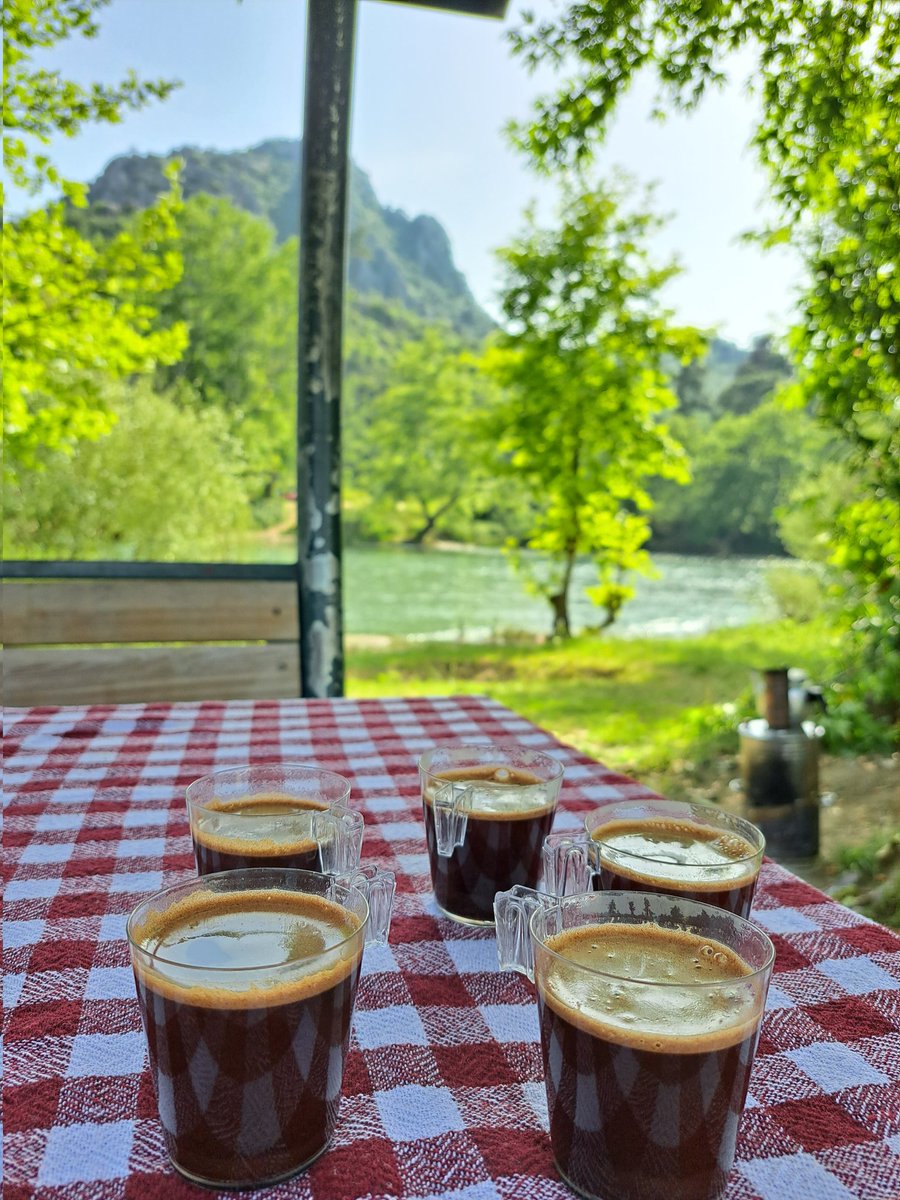 busradvccc's tweet photo. Bugün şöyle bir gündü 🫠💚 https://t.co/vk7IWrMjyn