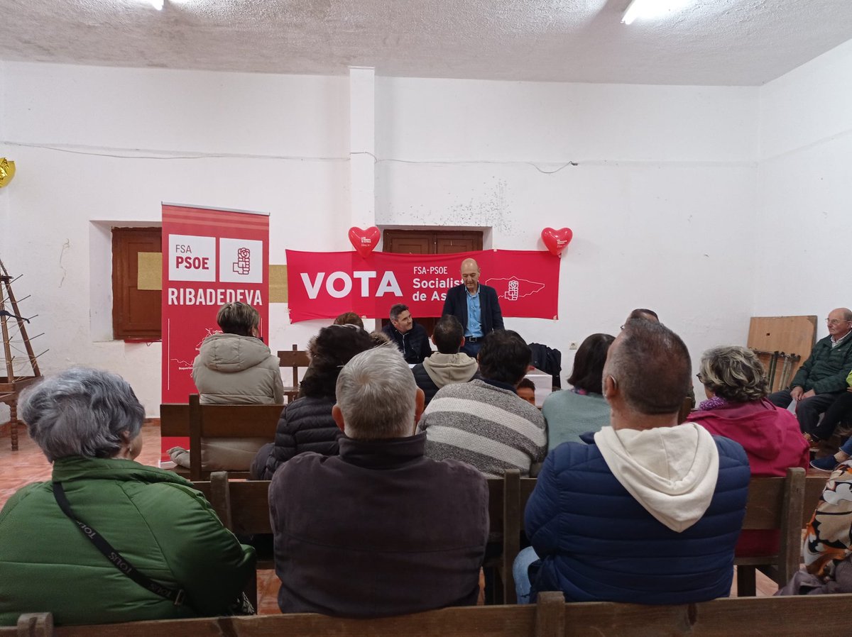 FSA_PSOE's tweet photo. El número 2 por la candidatura oriental, @Angel_Morales_F, ha asistido hoy a un acto en Boquerizo (#Ribadedeva) junto al alcalde, Jesús Bordas, y al candidato a la Alcaldía, Tino Cantero. 

#VotaBarbónPresidente  💙💛 https://t.co/YsbjdWVju4