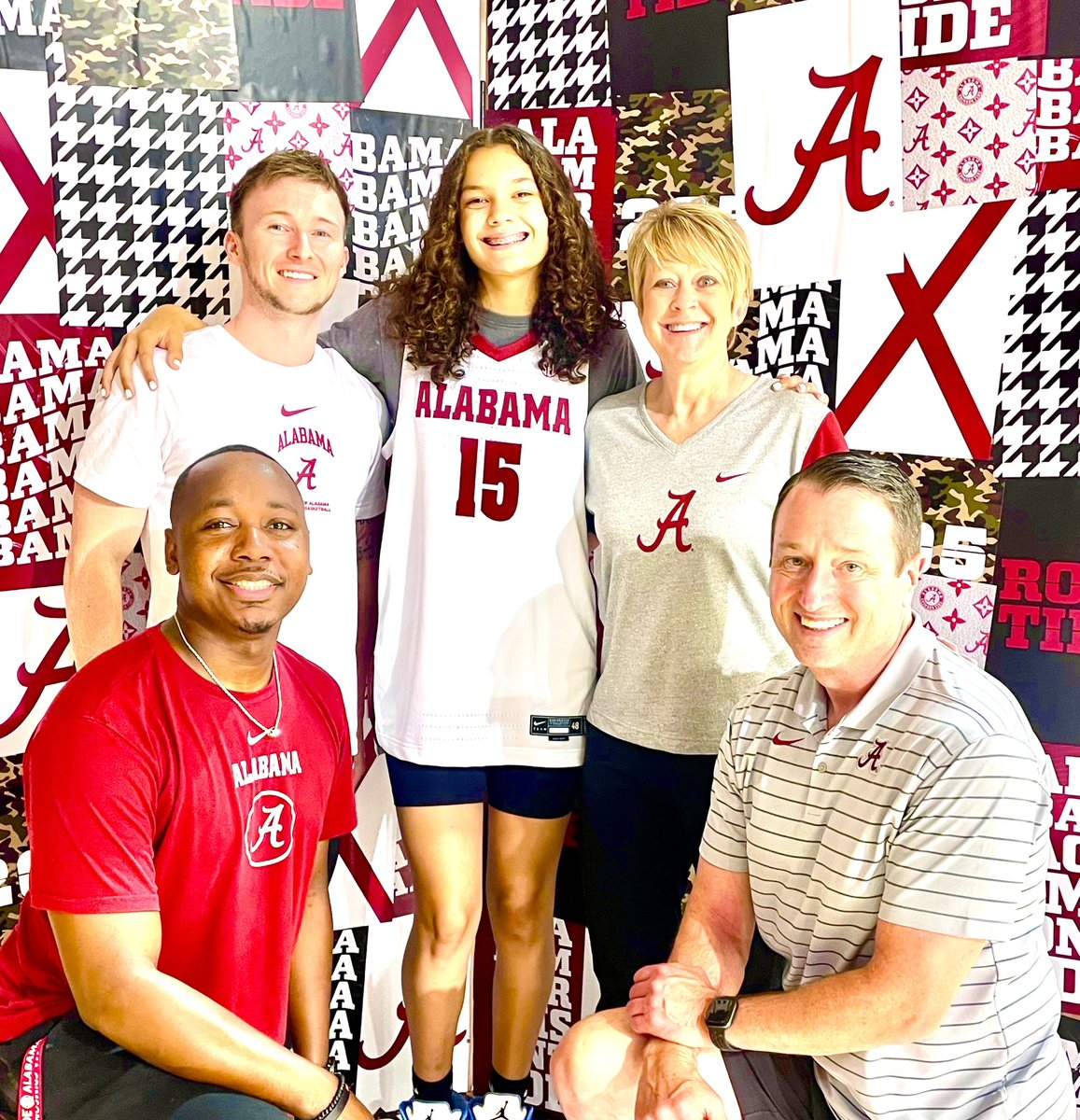 Thank you to @ColstenThompson @UACoachTubner @CoachCurry and @RKellyBamaWBB for setting the bar high for @theJustice1523 unofficial visit. What a great experience. Roll Tide 💪🏽