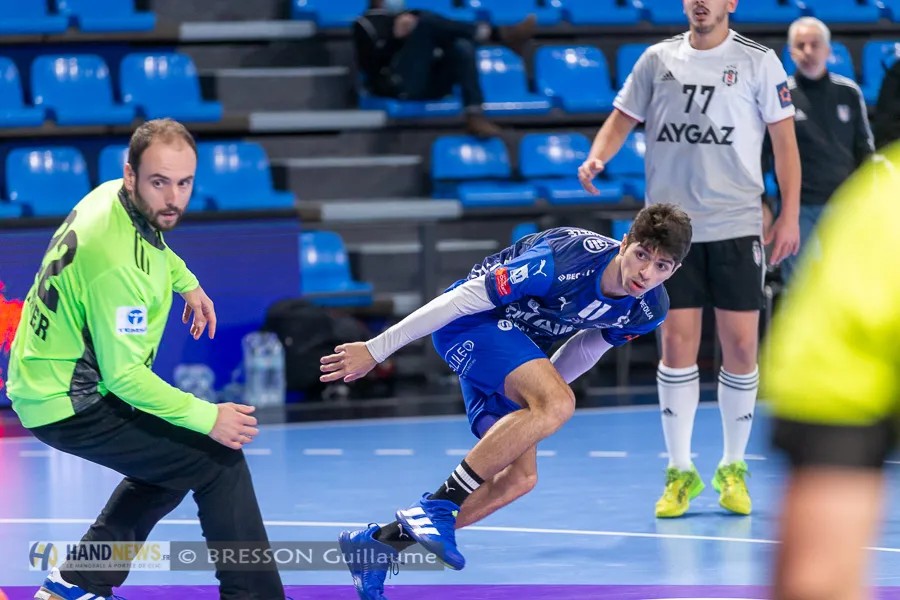 #Starligue 🏆 

🔴 TRANSFERT 🔴 

Le jeune arrière droit 🇬🇪 de Montpellier, Giorgi Tskhovrebadze, rejoindra la Bundesliga 🇩🇪 la saison prochaine 😲 

👀 Découvrez son nouveau club 👉 handnews.fr/2023/starligue…