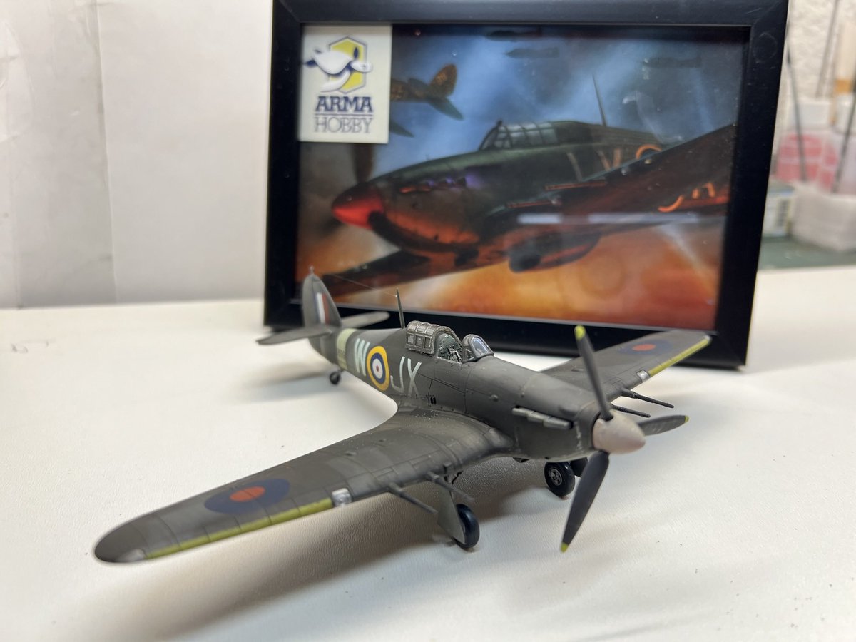 ewin1974's tweet photo. Well already for the British theme club comp . The meng 1/35 British army husky and the arma hobby 1/72 hurricane mk.ii. Wish me luck. @PossePodcast @ArmaHobby @MengModel @IntModCo @SprueThe @FineScale_mag @wonderland_mdls https://t.co/6xbXIpo2mB