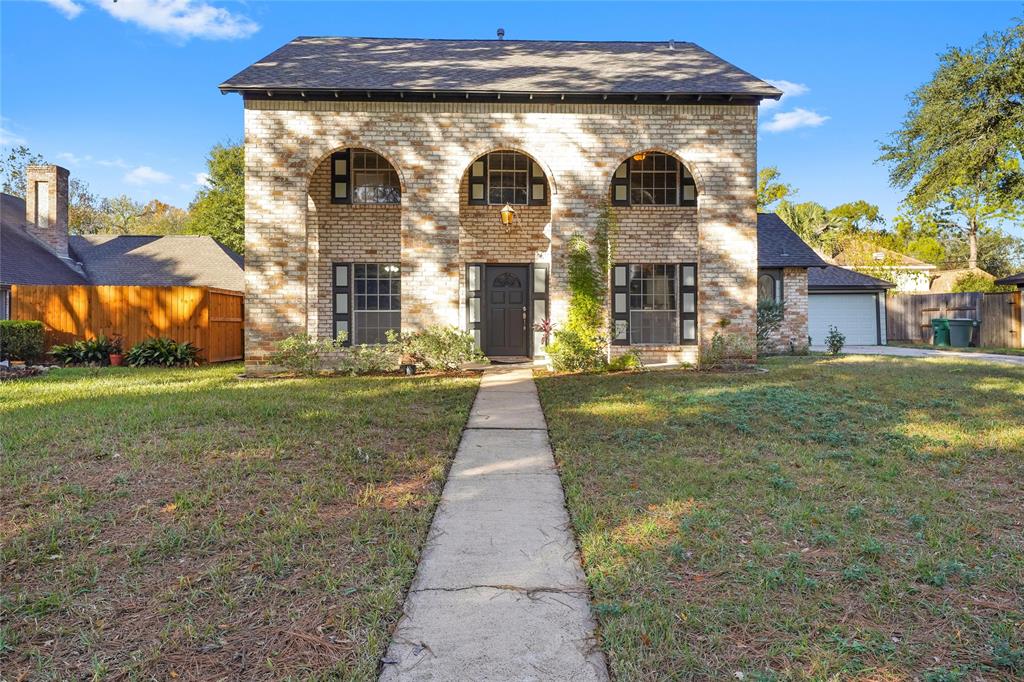 _BeverlyHelms's tweet photo. You have to see this home! 4 BD/ 3 BA in Houston. Call/text/DM me for details.  https://t.co/xUL1olLpx2 https://t.co/z6N58y7AOo