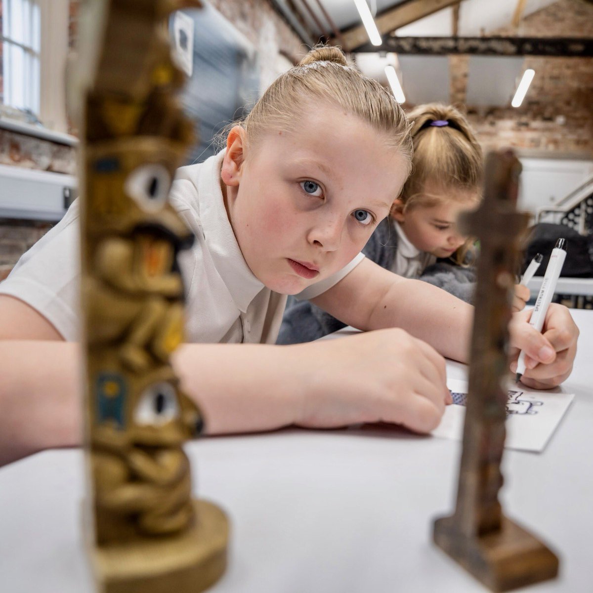 Great workshop @barnsleymuseums @CannonHall1760 with Year 5 pupils from @WCommonPS exploring new #sculptures for the parkland through observational drawing and roleplay @barnsleymht @lennyandwhale #fun #drawing #wildlife @aceagrams images by @timmcphoto