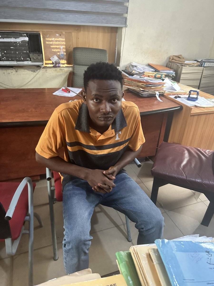 KgsbCommunity's tweet photo. FRAUDSTER CAUGHT💀💀💀💀❌❌

This guy was able to impersonate us for months and victims were able to unknowingly join the mirror channel he created in our brand name and the channel reached about 25k subscribers!

His name : Somtochukwu Ugwu

He called himself Solomon Olayin https://t.co/DLBVMMBi0g